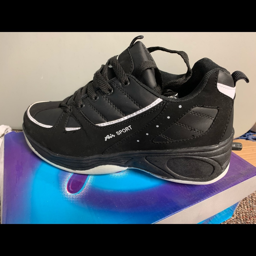 Heelys sneakers girls or boys